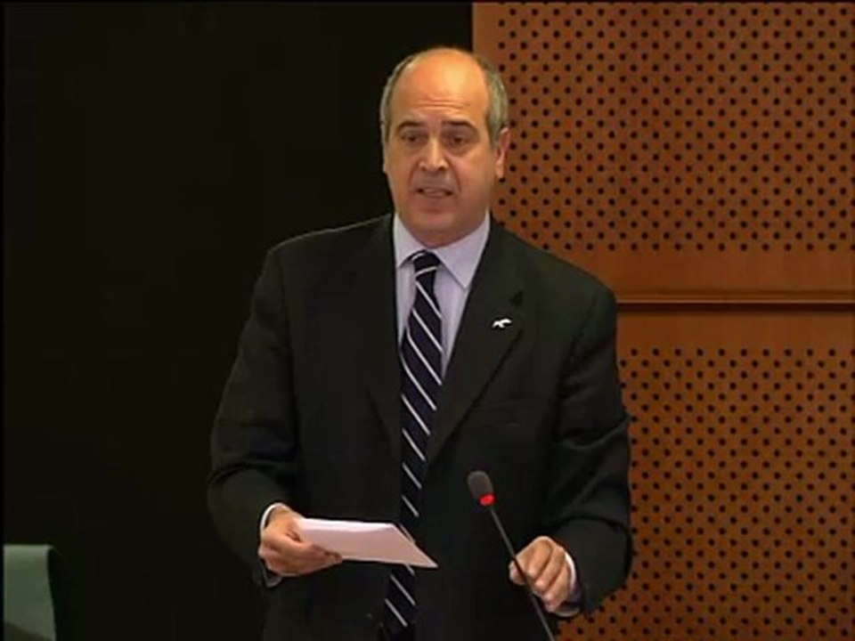 Giommaria Uggias on use of cyanide mining technologies