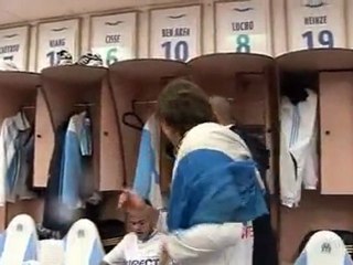 Les joueurs de l'OM chantent désolé de sexion d'assaut