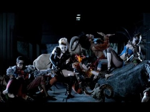 Miley Cyrus can't be tamed in video