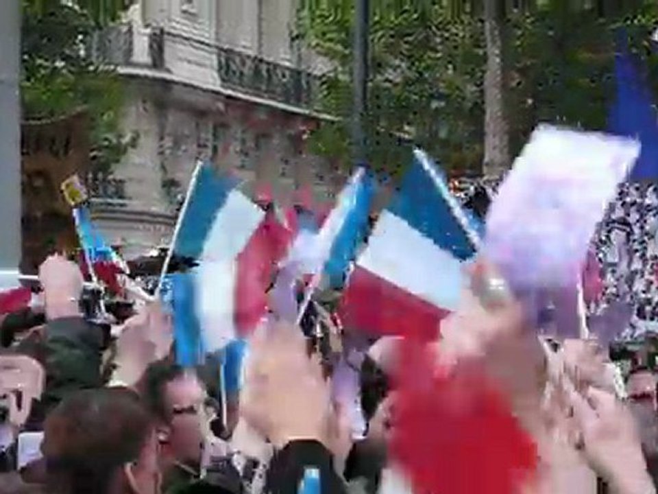Le lâcher de colombes pour ses trois ans
