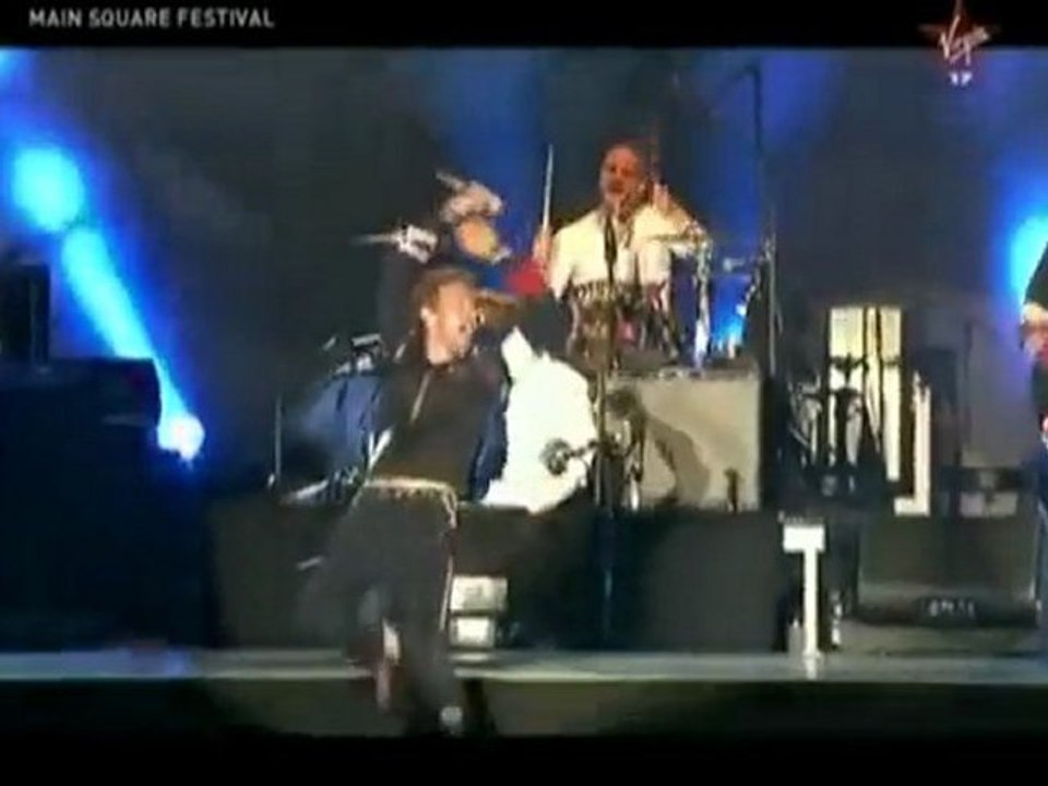 Coldplay - In My Place (Live Main Square Arras 02-07-2009)