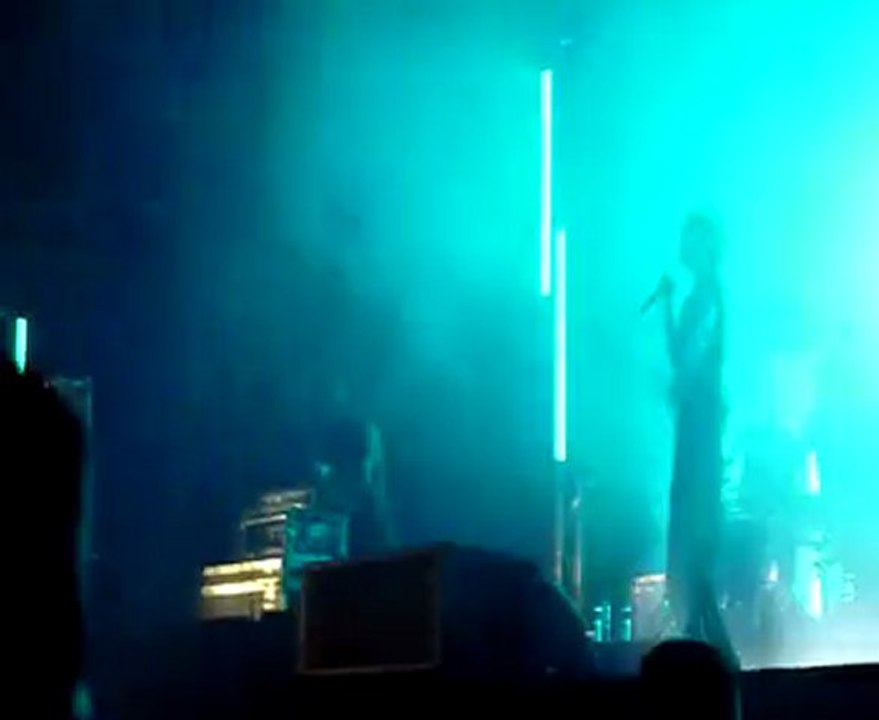 CRYSTAL CASTLES-CELESTICA-CONCIERTO SOS  4.8- 2010