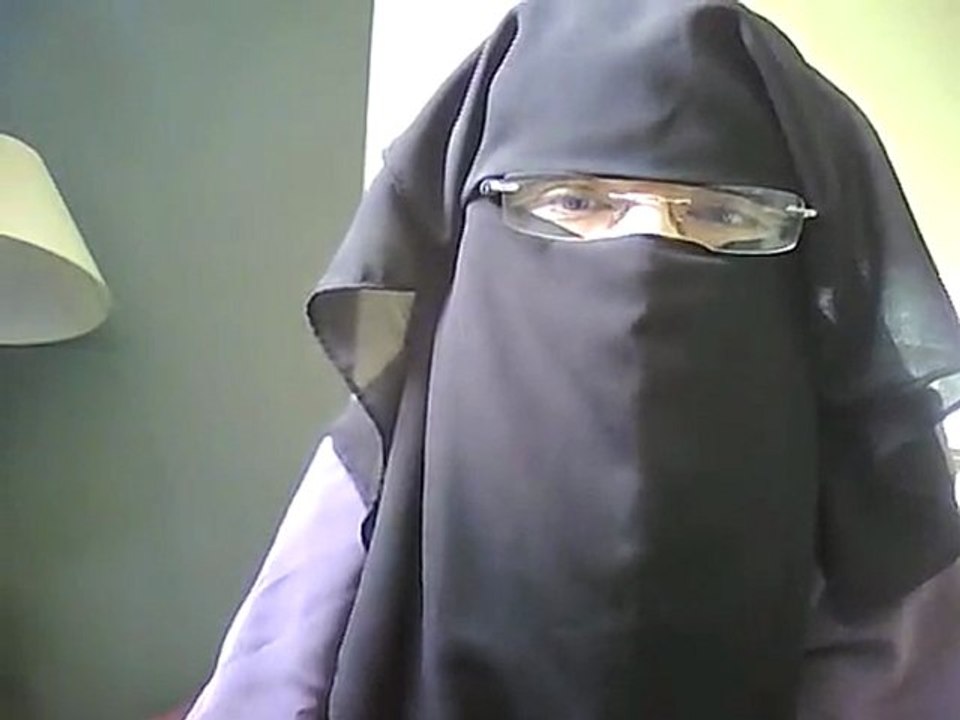 DROIT DE REPONSE...1 : niqab, Islam, hijab