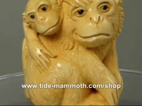 mammoth ivory netsuke Two Monkeys Carving N2997