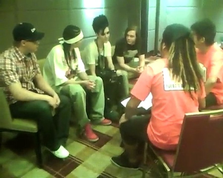 91.3FM Interview with Tokio Hotel in Malaysia (Singapore) -0
