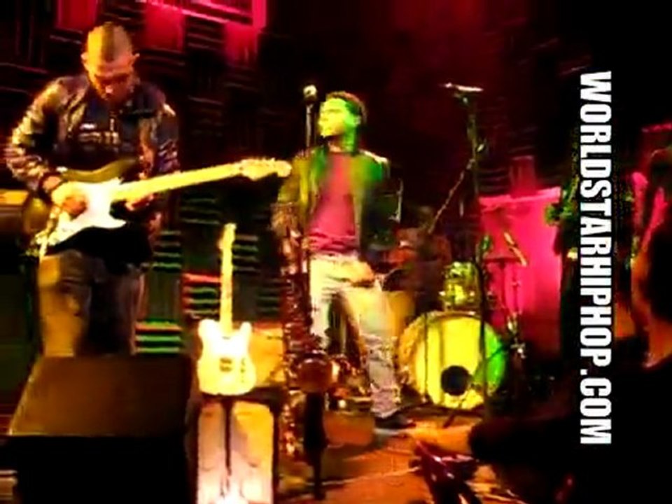 Tahj Mowry ( Performing Michael Jackson's Dirty Diana)