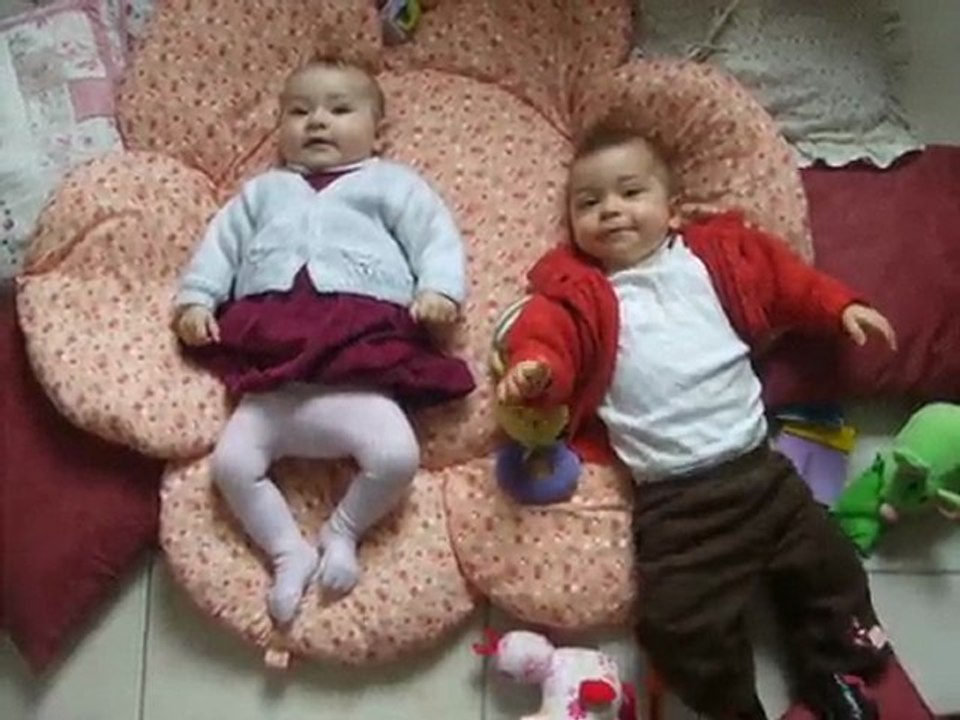 Léonore et Marie-Lou - rires