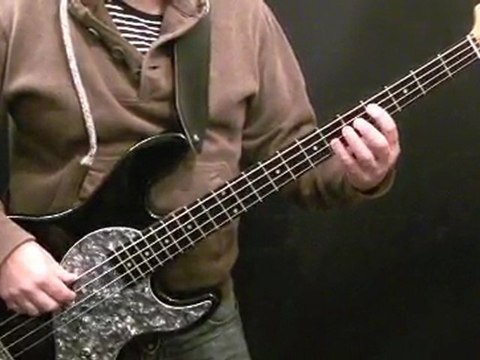 How To Play Bass To Teenage Dirtbag - Beginner's Bass Lesson