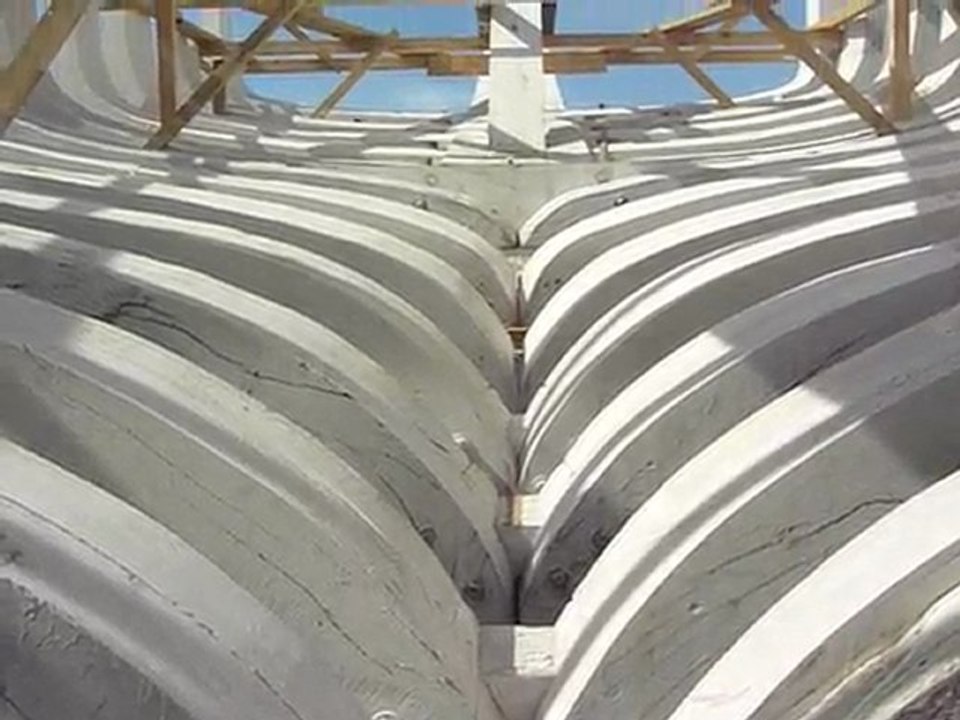 Ballade dans une charpente. Biche le 27 avril 2010