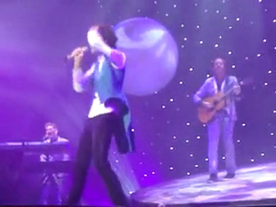MIKA "Blue Eyes"