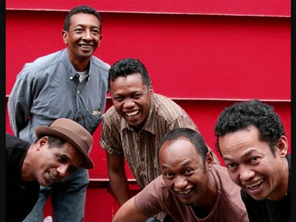 LOLO SY NY TARINY -- Hono ho aho