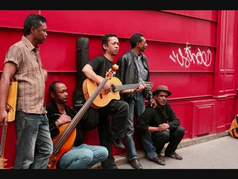 LOLO SY NY TARINY -- Lekaoma