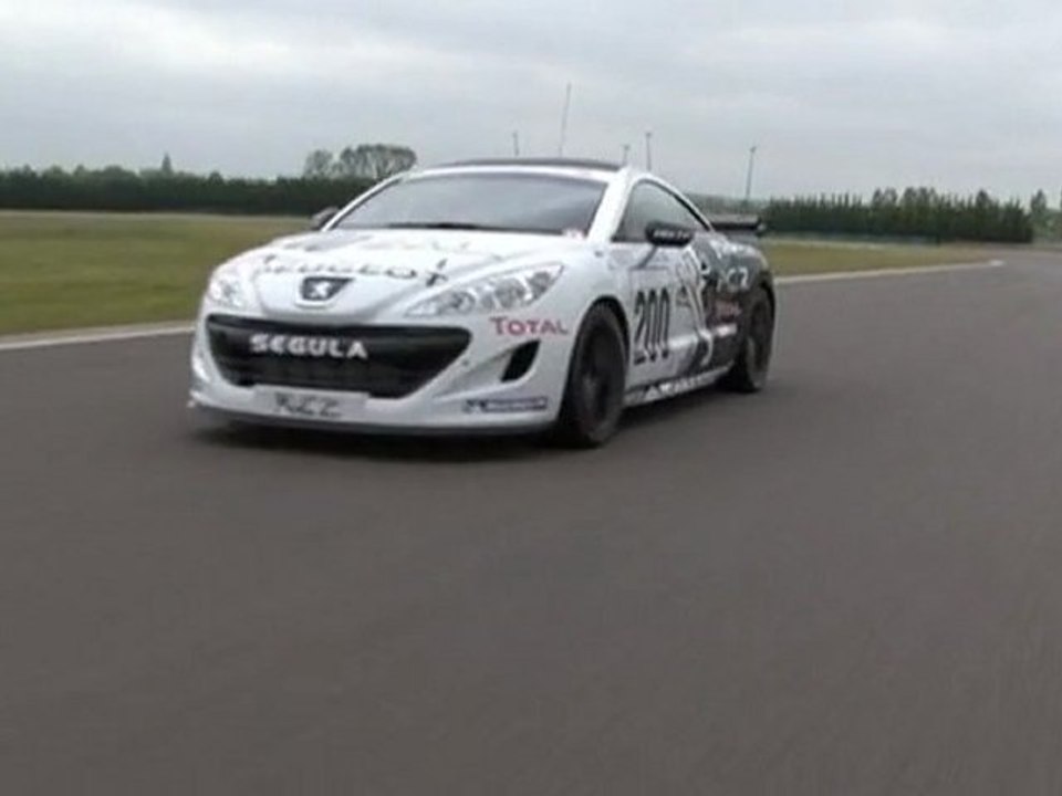 Peugeot RCZ Team "200 ans" à Magny-Cours