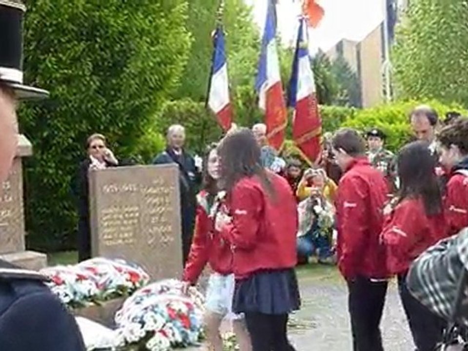 Dépôt de fleurs 8 mai