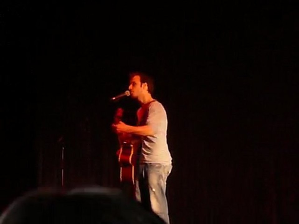 J'écris faux je chante de la main gauche Benoît Dorémus