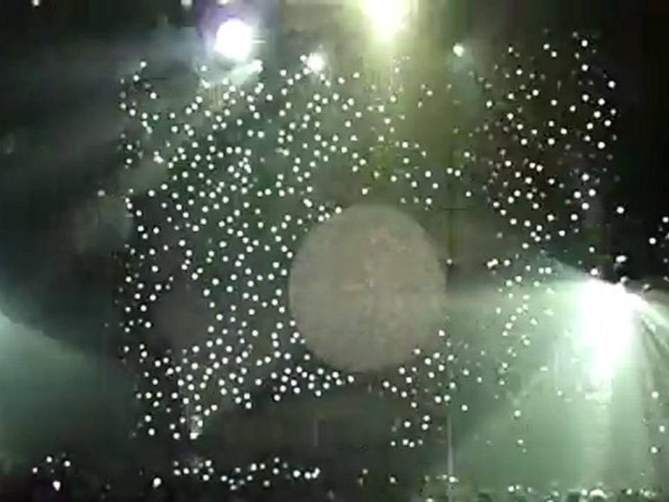 Entrée de Mika début "Relax" zénith Strasbourg 03/05/10