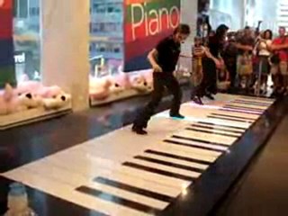 Une nouvelle façon de jouer du piano !!!