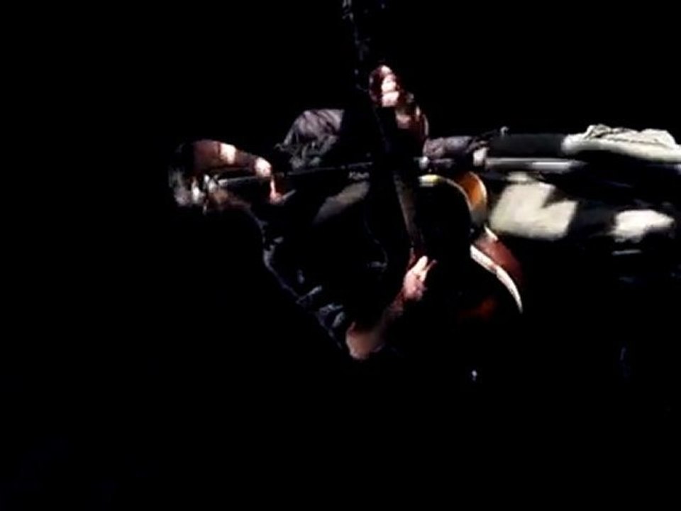 Dans une larme début...@ Paris 4 mai 2010