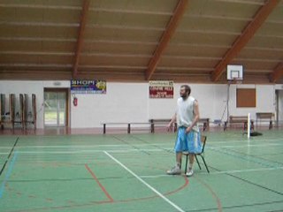 tir assis sur une chaise