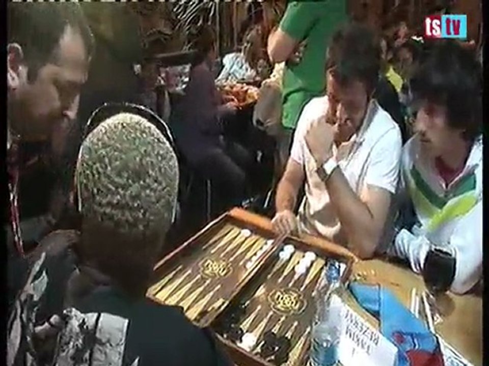 Kupayı horonla kutladık
