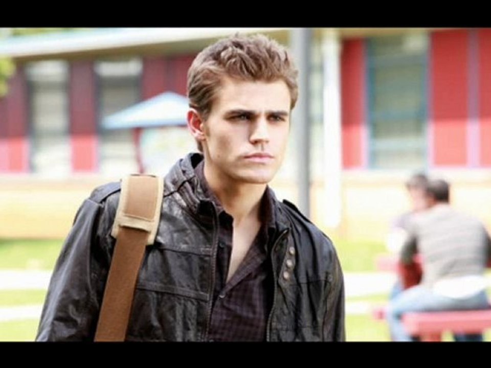 Watch The Vampire Diaries Friday Night Bites online