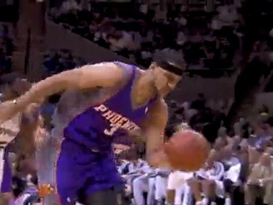 Jared Dudley makes a steal and then zips downcourt for the e