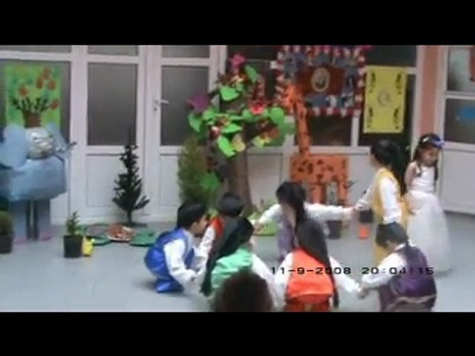 küçük yaş için müzikli pamuk prenses draması