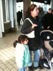 un lundi matin 9h à la caf : file d'attente