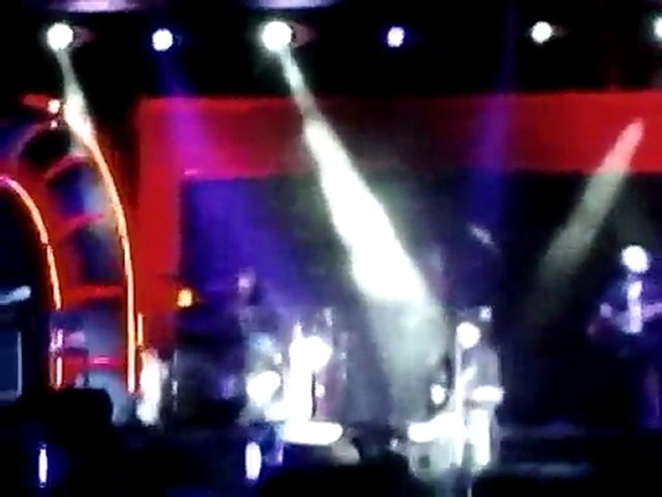 09.- Y sin embargo