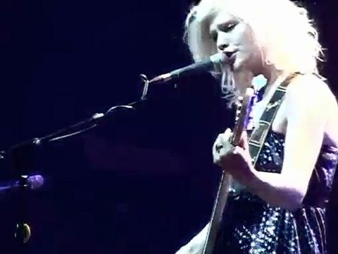 Micky Green sur la scène du cirque Royal @nuits botaniques