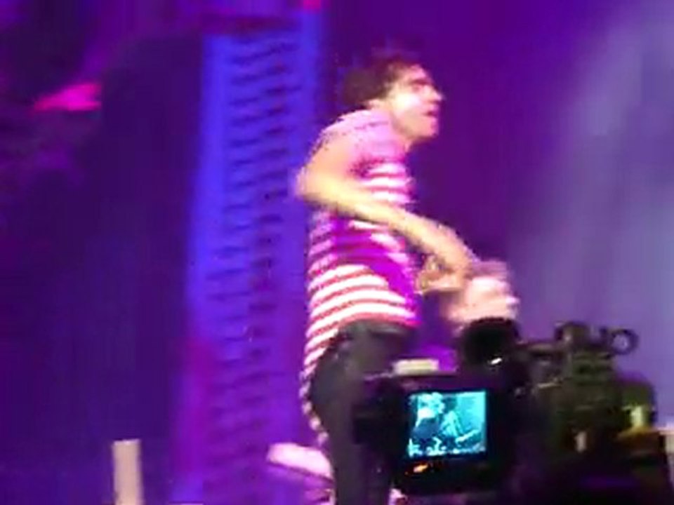 MIKA "Love Today"