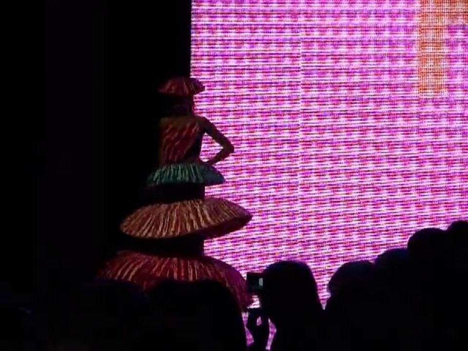 Agatha Ruiz de la Prada FashionPhilosophy Fashion Week 2010