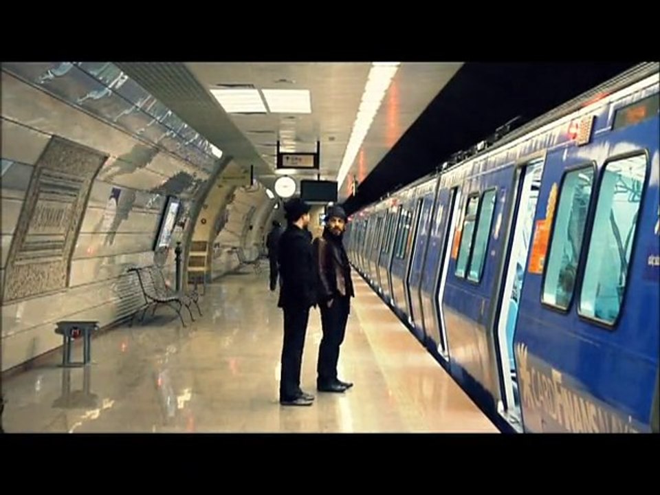 İKİ - "Sade"