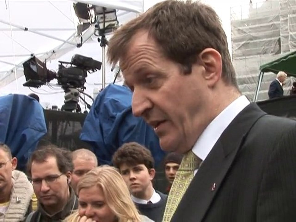 Gordon Brown se retire de la direction du Labour