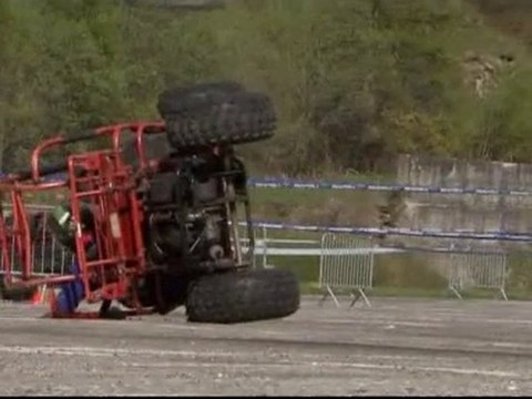 France's Gallas escapes dune buggy crash