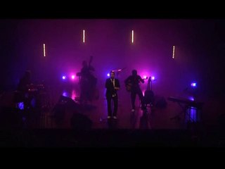 Yvan Cujious - Tout le monde m'aime ! (live) - Mars 2010