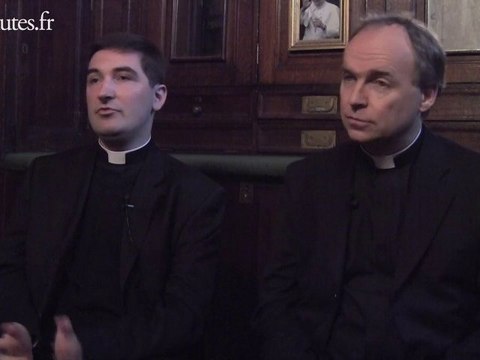 Les prêtres chanteurs en tête des ventes en France