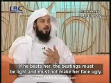 Moslim legt even uit hoe je een vrouw moet slaan