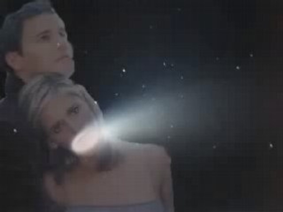 Lamourbrillesouslesetoiles