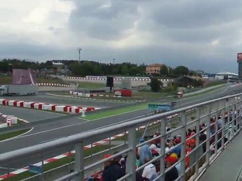 Dani Clos adelanta a Pastor Maldonado - GP2 España 2010
