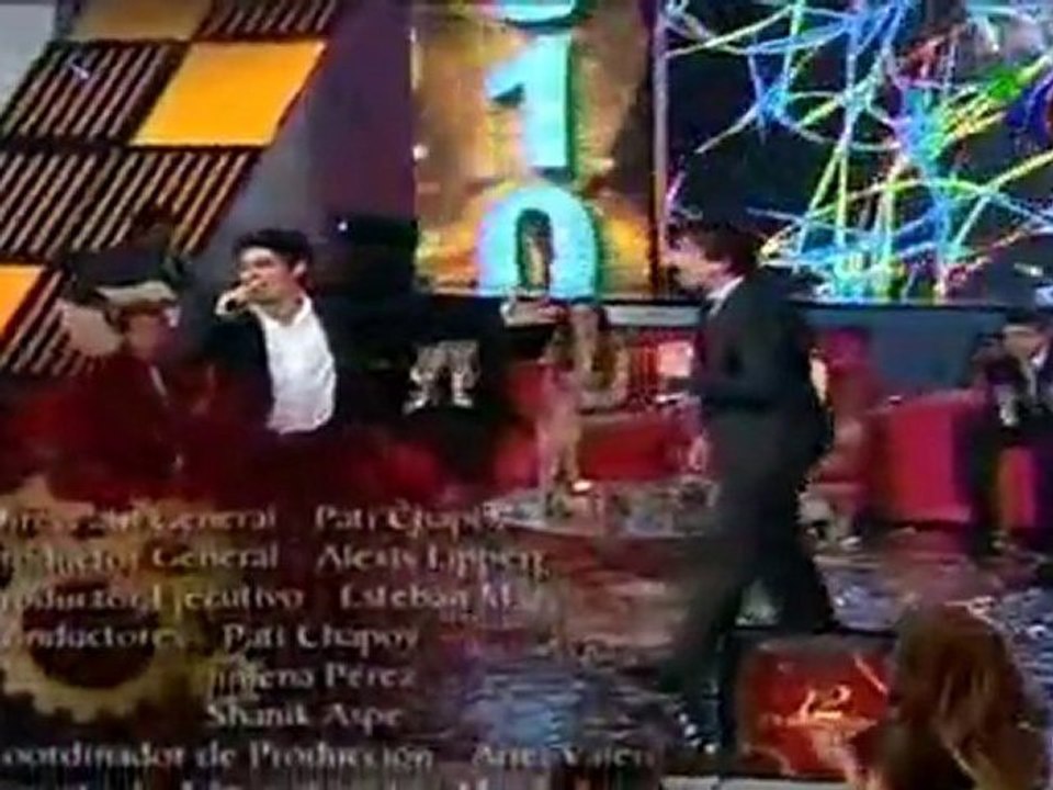 Yahir y Victor -Que bonita es esta Vida  12 campanadas_