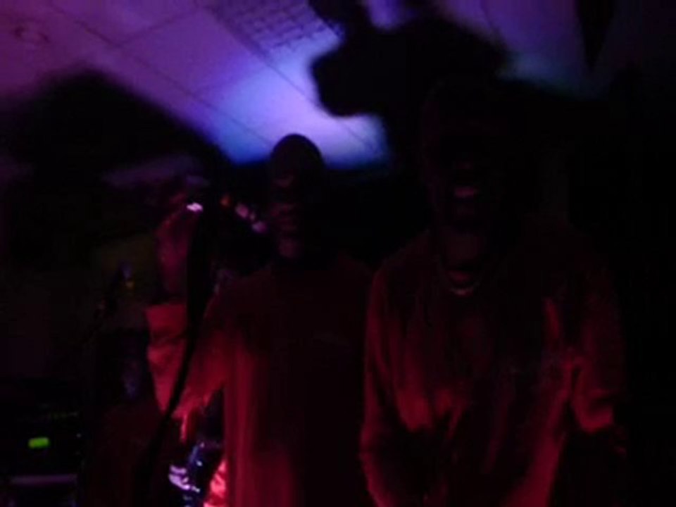 Groupe MESSAGE live à PARIS NOISY LE SEC,le 04 avril 2010