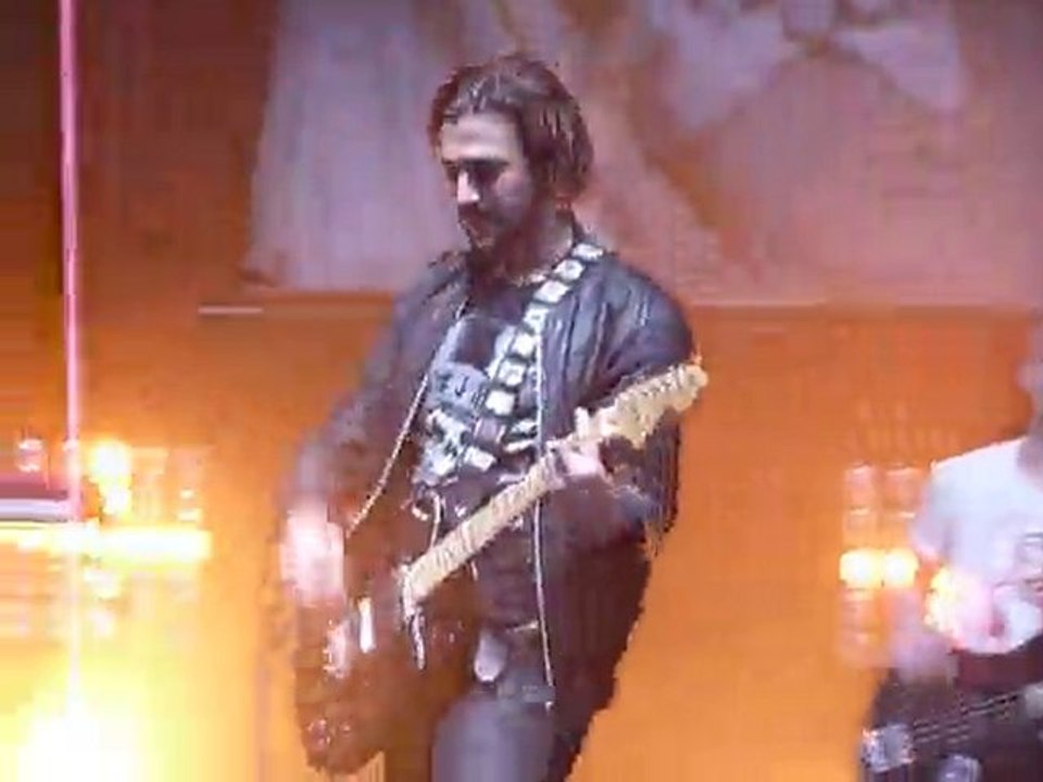 Foot Concert 2010 - Flow & Mikelangelo - The Wall