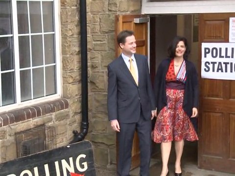 David Cameron Premier ministre, coalition avec les Lib Dems