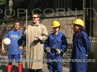 Camera Cachée : L'Aveugle et le ballon