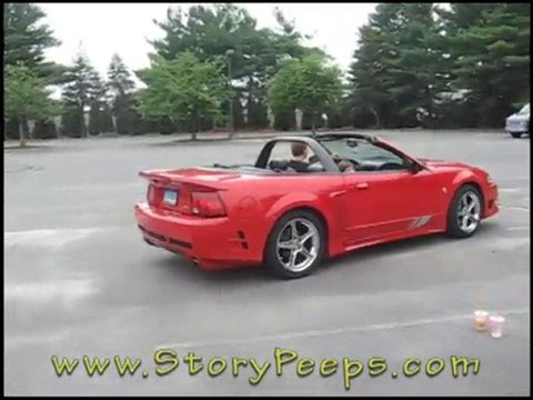 Saleen Smoking Burnouts - Donuts