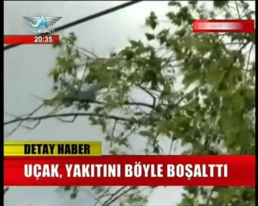 Continental Airlines B777 Dumping Fuel