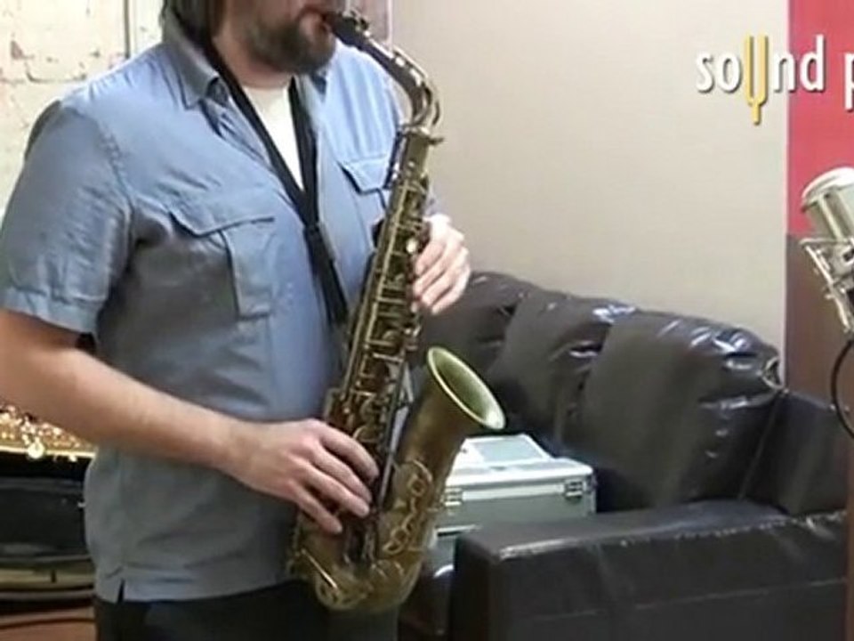 CharterOak E700 Microphone Saxophone Demo Video