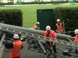 Démontage des poteaux-éclairage au stade Michelin (Clermont)