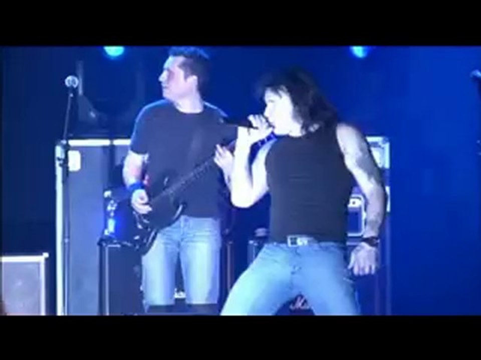 AC/DC Highway to Hell machine gun plays acdc